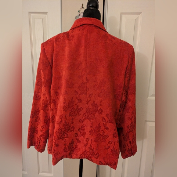 Ladies Red Jacket, 20W - Picture 6 of 8